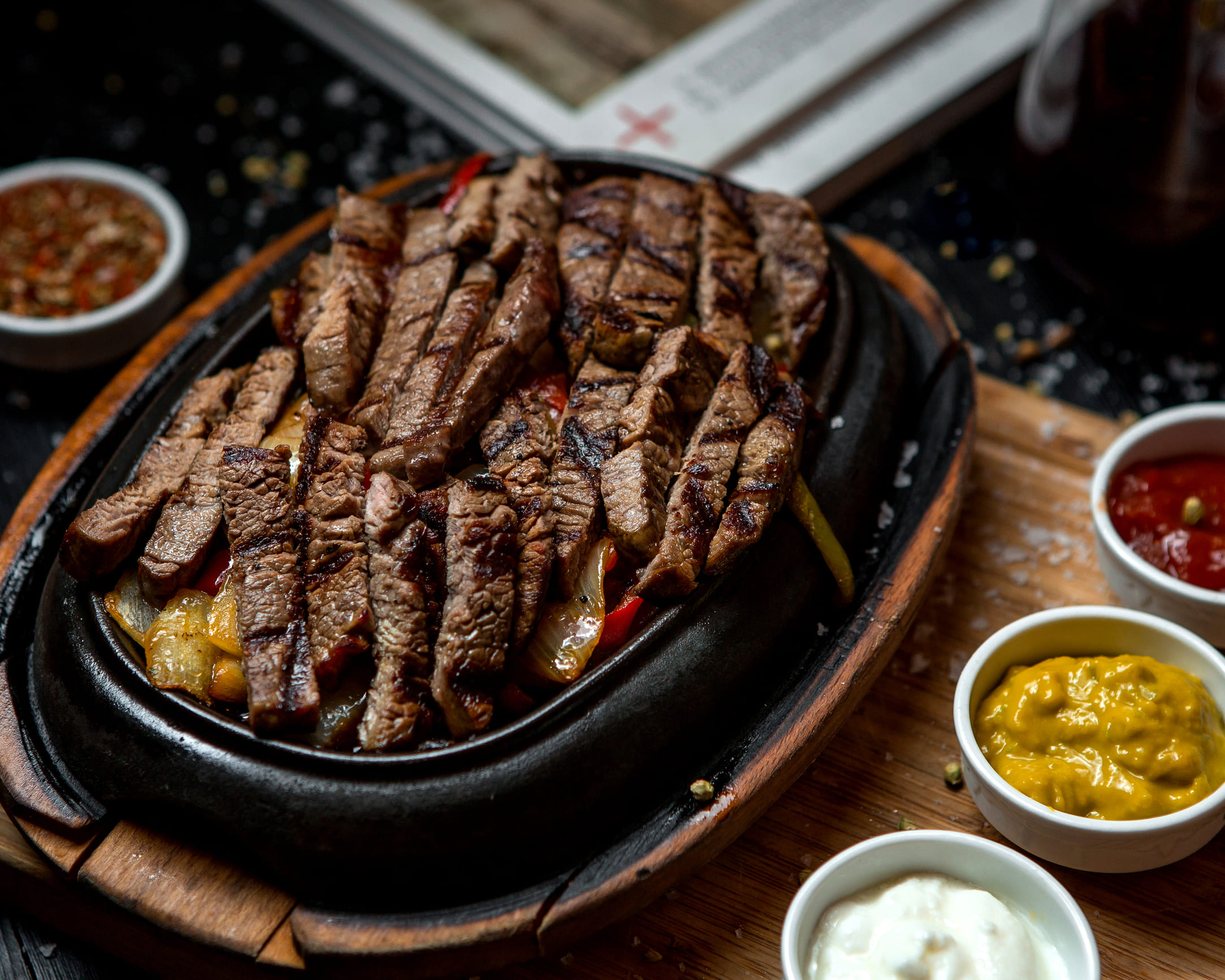 Churrasco — cortes nobres na brasa